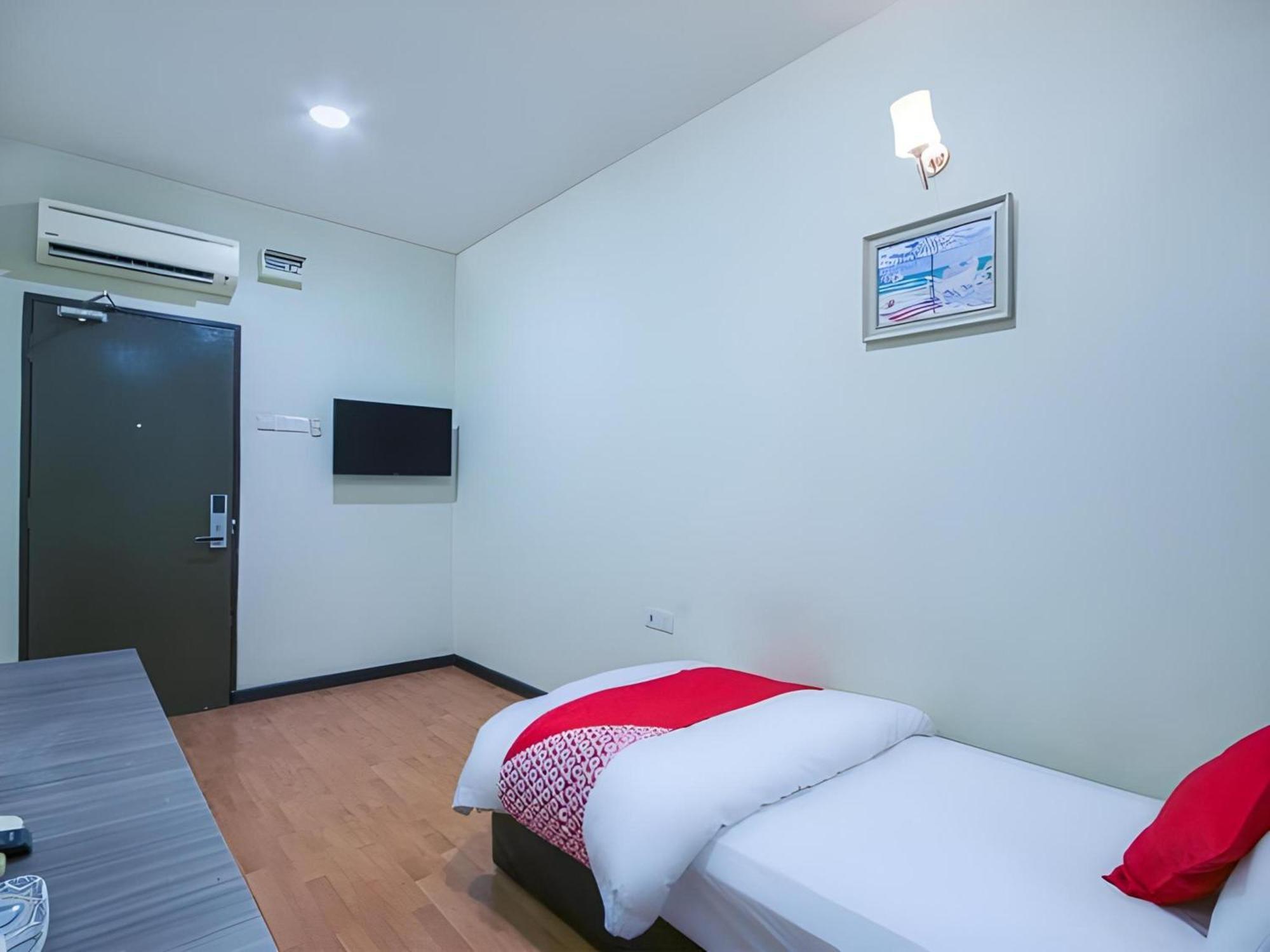 Capital O 812 Hotel Smc Seksyen 13 Shah Alam Ngoại thất bức ảnh