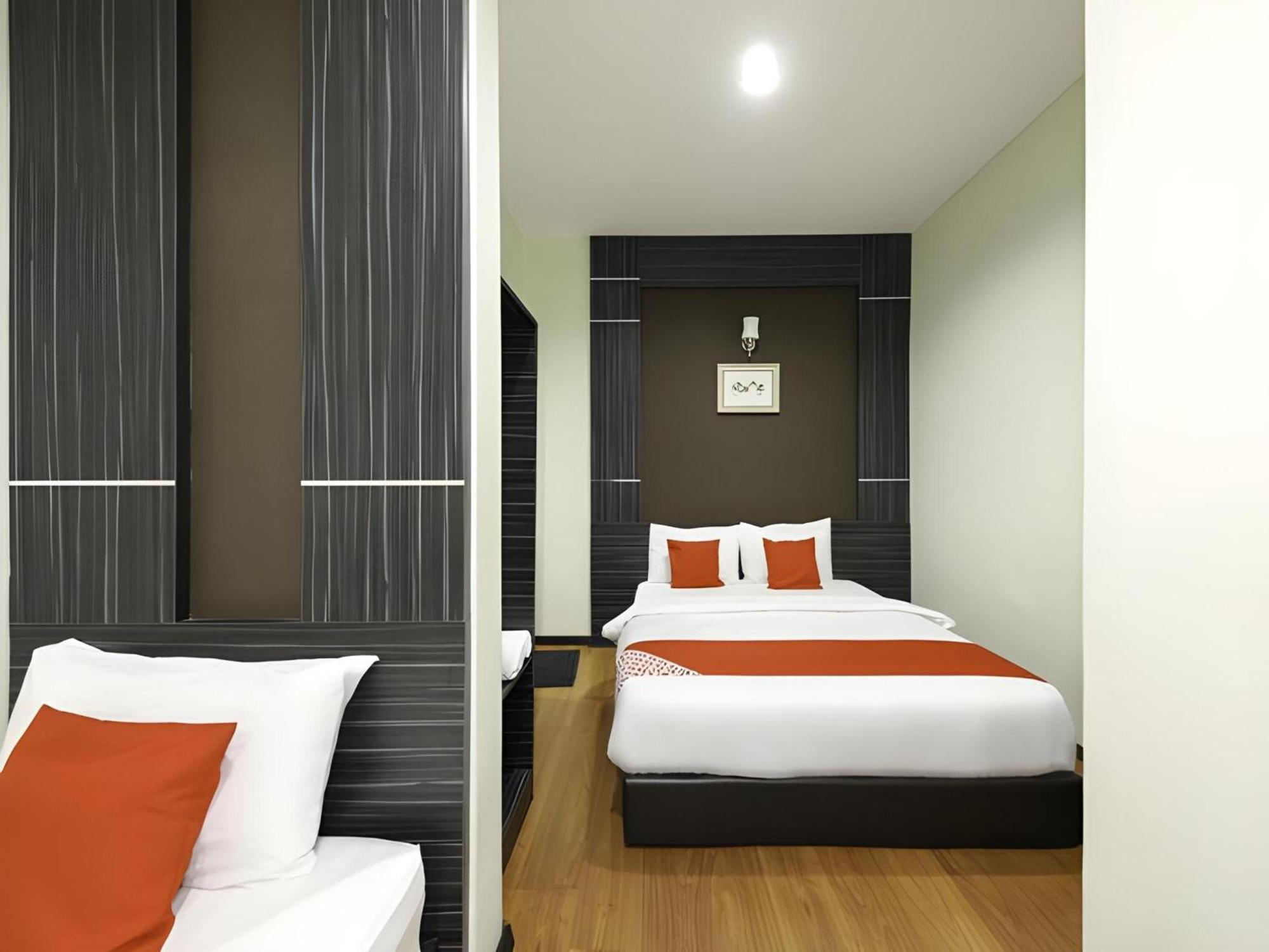 Capital O 812 Hotel Smc Seksyen 13 Shah Alam Ngoại thất bức ảnh