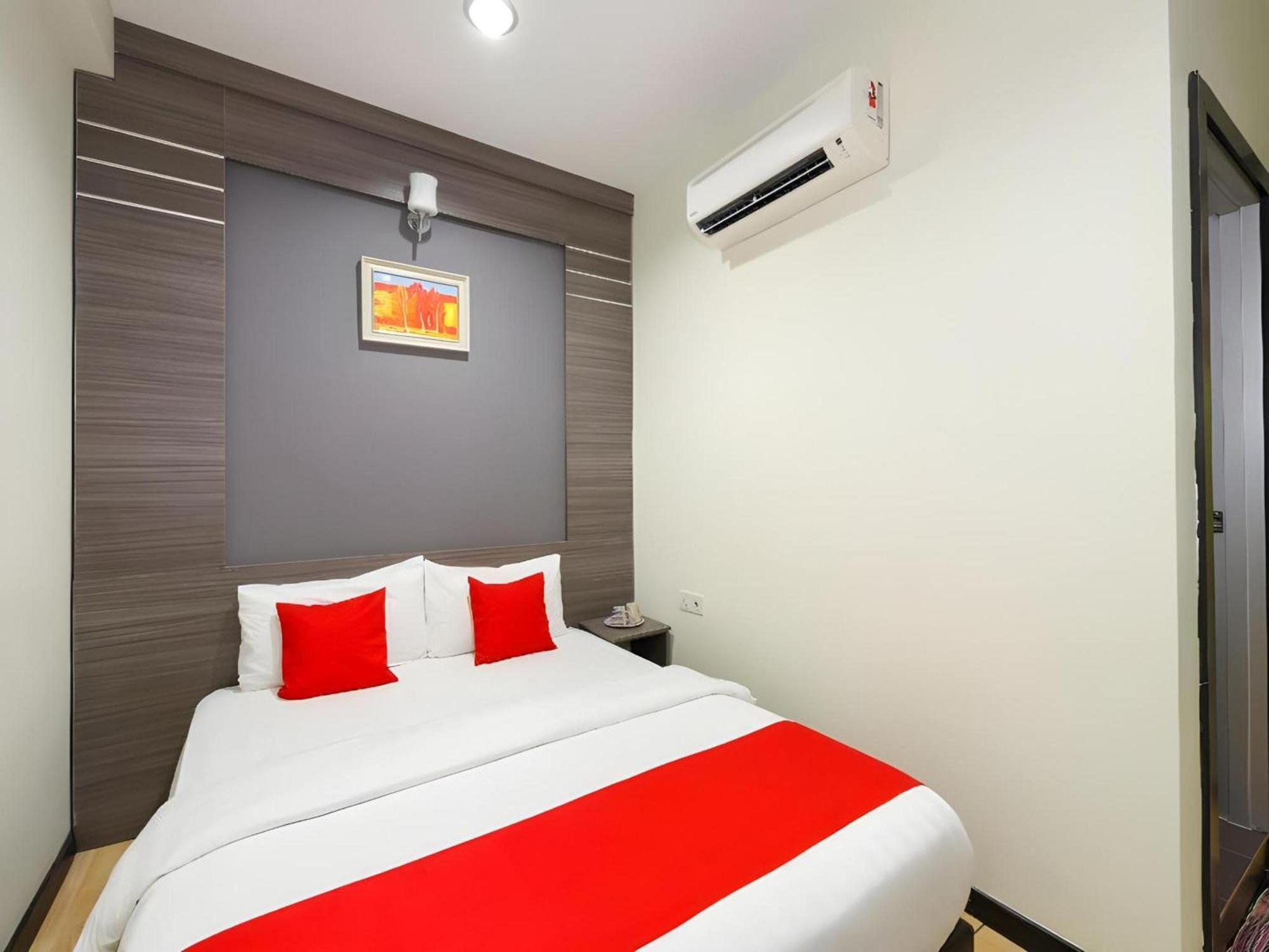 Capital O 812 Hotel Smc Seksyen 13 Shah Alam Ngoại thất bức ảnh